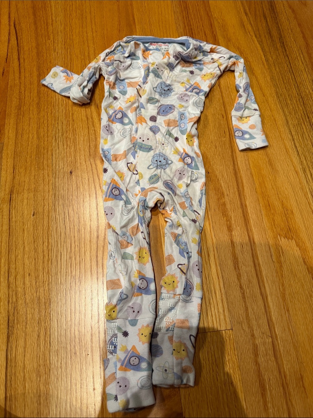 Magnetic Me Kids White Space-Themed One-Piece Pajamas Convertible 9-12 months